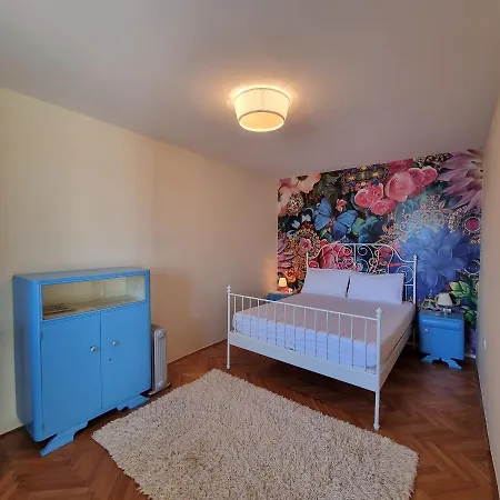 Apartment Seascape *