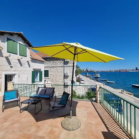 Apartment Seascape Kastela